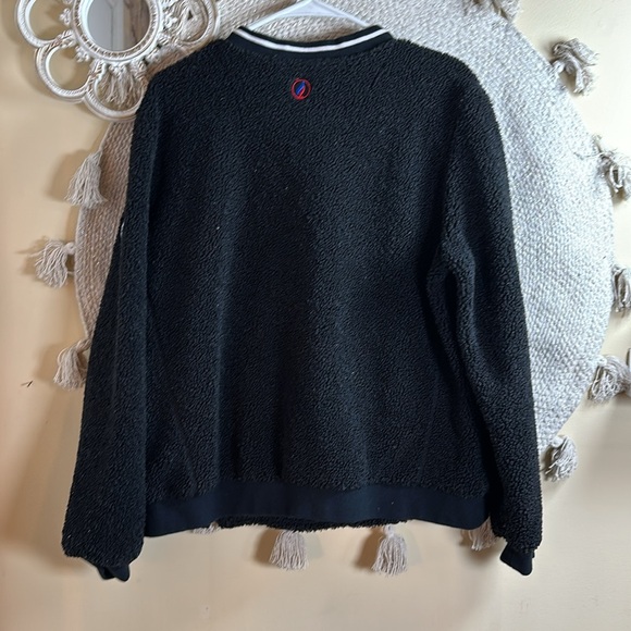 Fisll 76ers fuzzy pullover - Picture 9 of 10